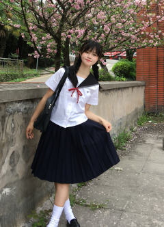 水手领衬衫·夏服套装-资料图