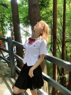 小灰领·夏服-资料图