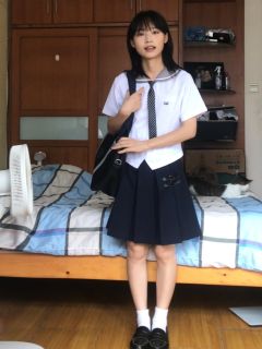 小灰领·夏服-资料图