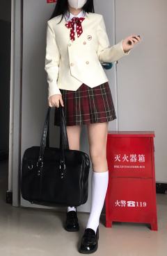 双排扣收腰·西服-资料图