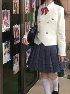 双排扣收腰·西服-资料图