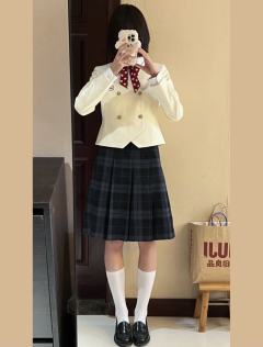 双排扣收腰·西服-资料图