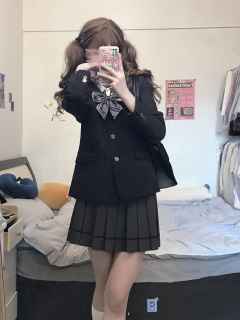 御奈高·西服-资料图