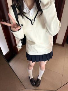 小澈·毛衣-资料图