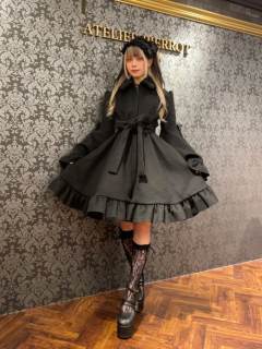 Holy Night Cape Coat 大衣-资料图
