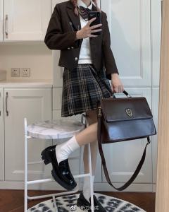 圣中女子高·套装-资料图