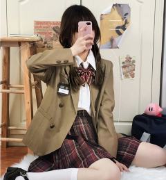 休闲西服-资料图