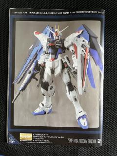 MG ZGMF-X10A 自由高达 Ver. 2.0 珠光透明色-资料图