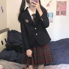桜忆中·西服-资料图