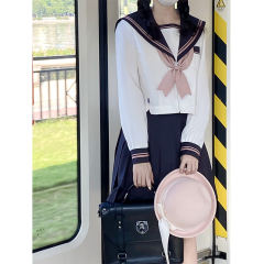 樱花水手服-资料图