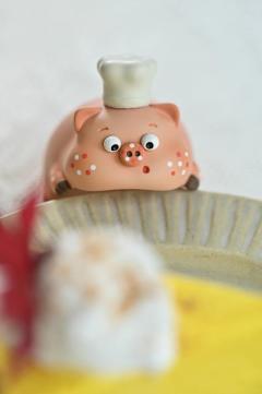 厨神猪猪-资料图