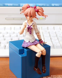 figma#EX-014 城崎美嘉 -资料图