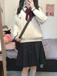 长袖毛衣-资料图
