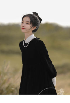 气质黑色丝绒连衣长裙-资料图