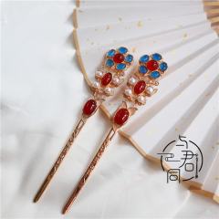 镶珠宝玉花蝶金簪-资料图