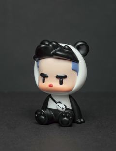 熊猫坐坐-资料图