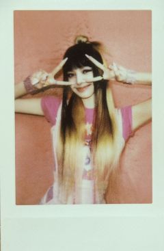 专卡粉版拍立得莎 verB.