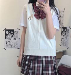 赤金·韩式制服-资料图