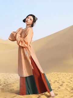 飒清秋·下裙-资料图