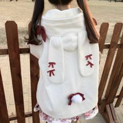 兔耳毛呢外套-资料图