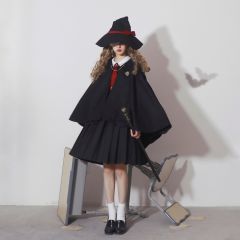 小魔女-资料图