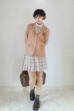 陵西高 西服-资料图