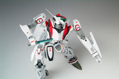 VF-25F 弥赛亚女武神 （早乙女有人机） VF100-资料图