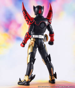 SHF 真骨雕 假面骑士 OOO TaMaShii Combo-资料图
