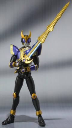 SHF 假面骑士 Kuuga Rising Titan Form Rising Mighty Form