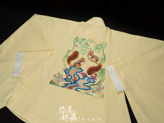 松鼠采福·补服-资料图