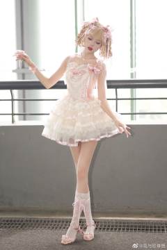 丝缎芭蕾 爱心狗短JSK-资料图