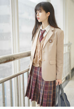 十三色两粒扣西服-资料图