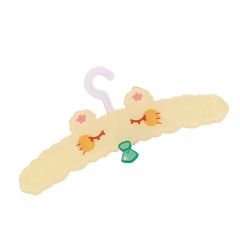 亚克力娃用衣架-资料图