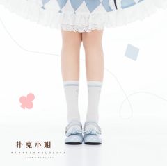 扑克小姐-资料图