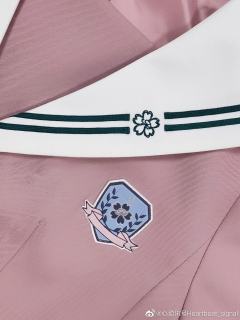 紀枝中·六色水手领西服-资料图