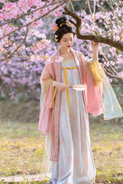 花颜-资料图