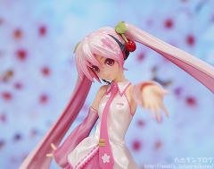 Figure Japan 初音未来 樱初音 ver.-资料图