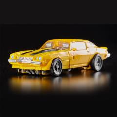 Deluxe Class Studio Series 大黄蜂-资料图