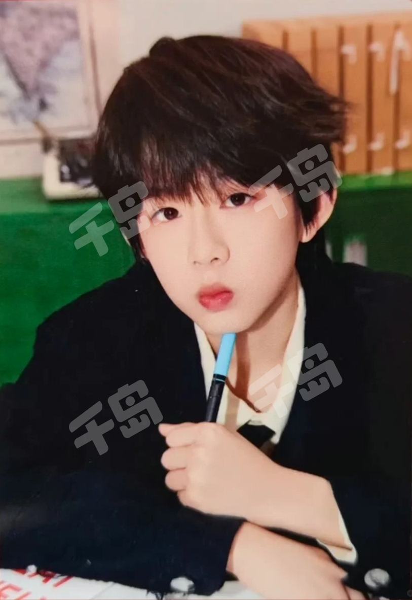 奔跑·冬日胸牌奕恒| TF家族四代- 陈奕恒- 周边卡- 《奔跑·给冬日的回信