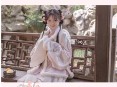秋草鹦鹉-资料图