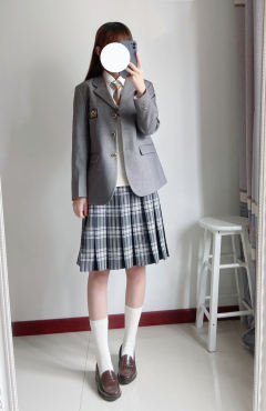 本佐中·西服-资料图