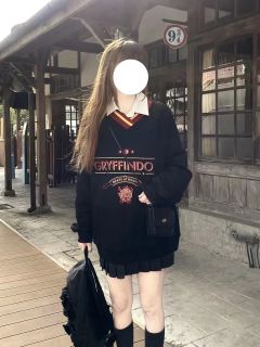 哈利波特联名款卫衣-资料图