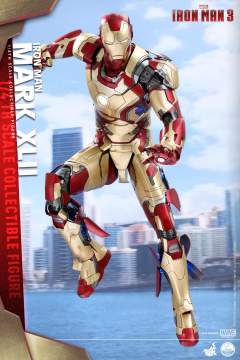 1:4比例珍藏人偶 钢铁侠MARK 42-资料图