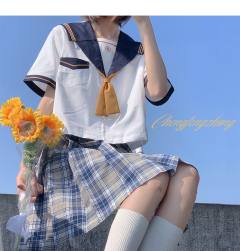 橙风中·水手服-资料图