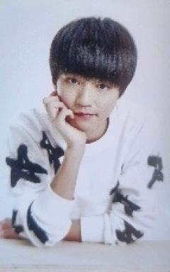 盐值卡四叶草卡背 凯