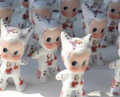 年画陶瓷娃-资料图