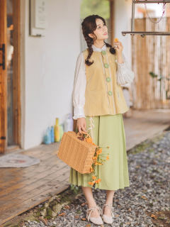 夜莺与玫瑰·洋甘菊-资料图