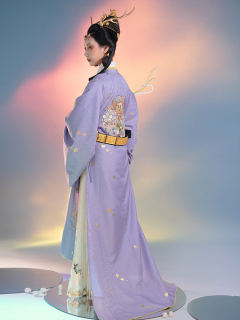 梅花三龙·补服-资料图