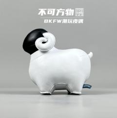 宇航员羊皮质公仔-中号