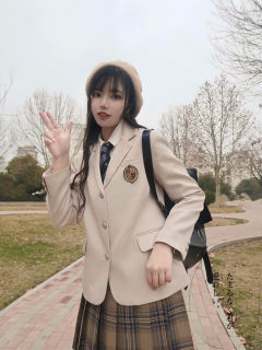 陵西高 西服-资料图